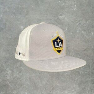 ☀️ New Era LA Galaxy 9Fifty Snap Back Hat Gray/White OSFA MLS Soccer